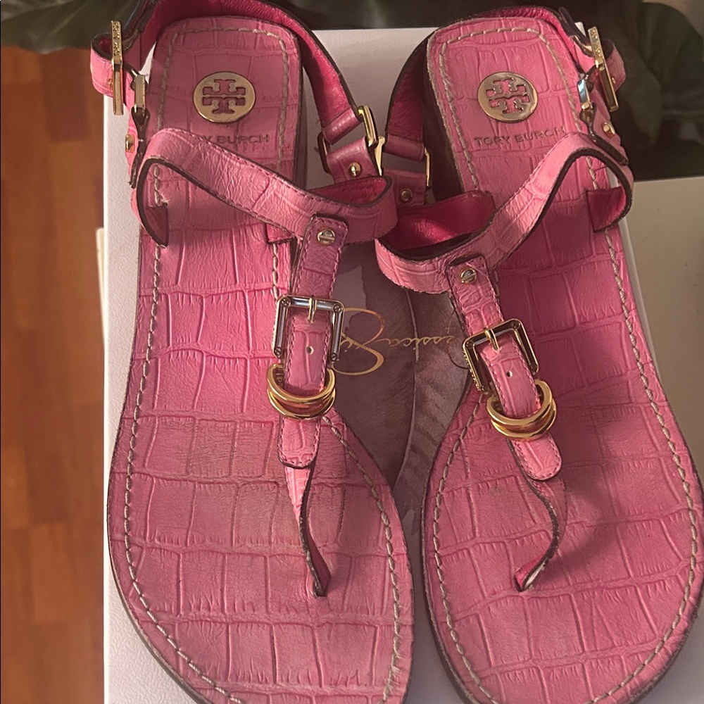 Tory Burch Pink Croc-Pattern Sandals - Picture 6 of 10